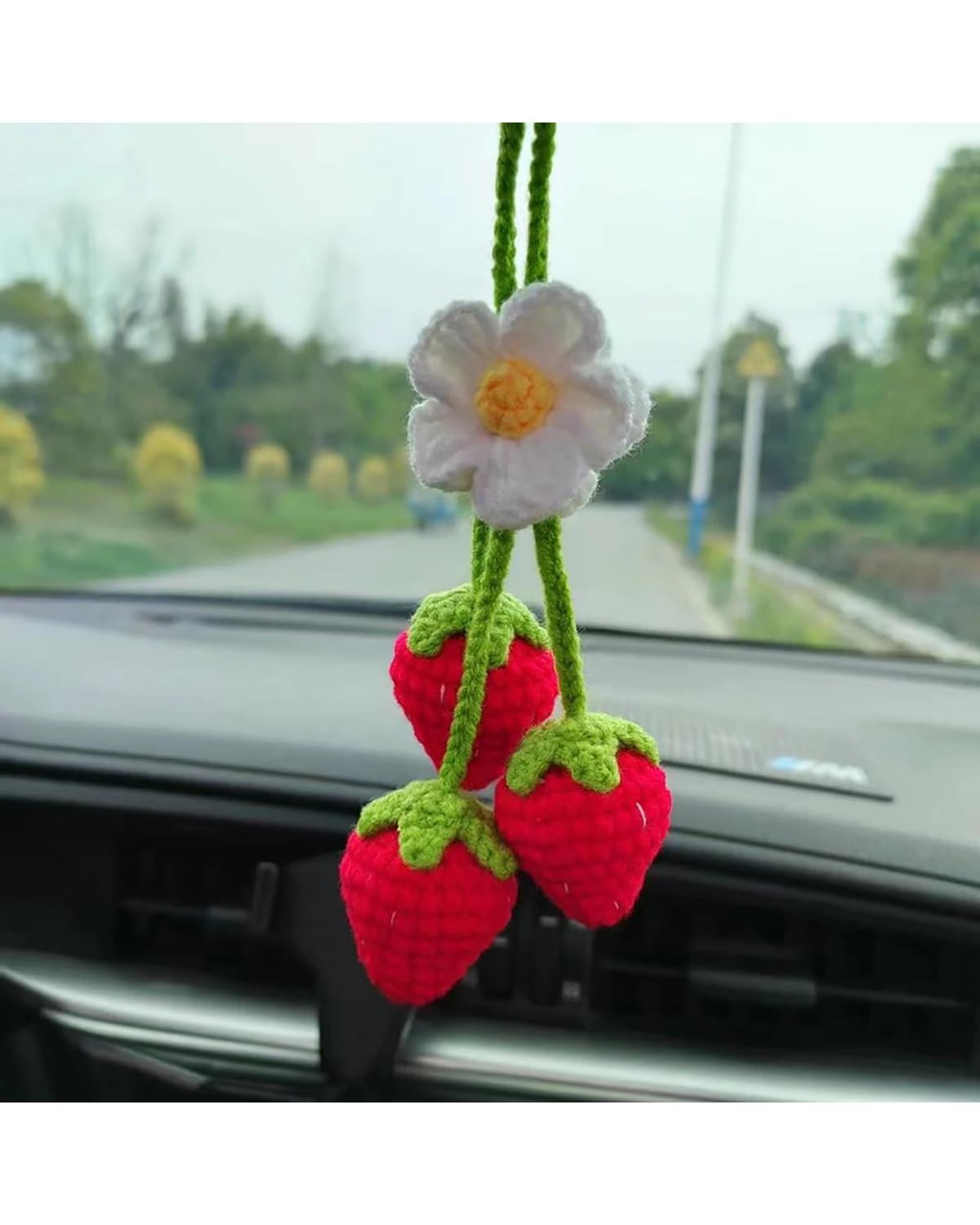 Rückspiegel Anhänger Auto Auto Hängend Ornament 3 PCS Süße Erdbeere Blume Auto Zubehör Spiegel Hängen Charme Obst Dekor Teenager Innen Rückspiegel Für Frauen Auto Dekoration autospiegel anhänger von NLTNJI