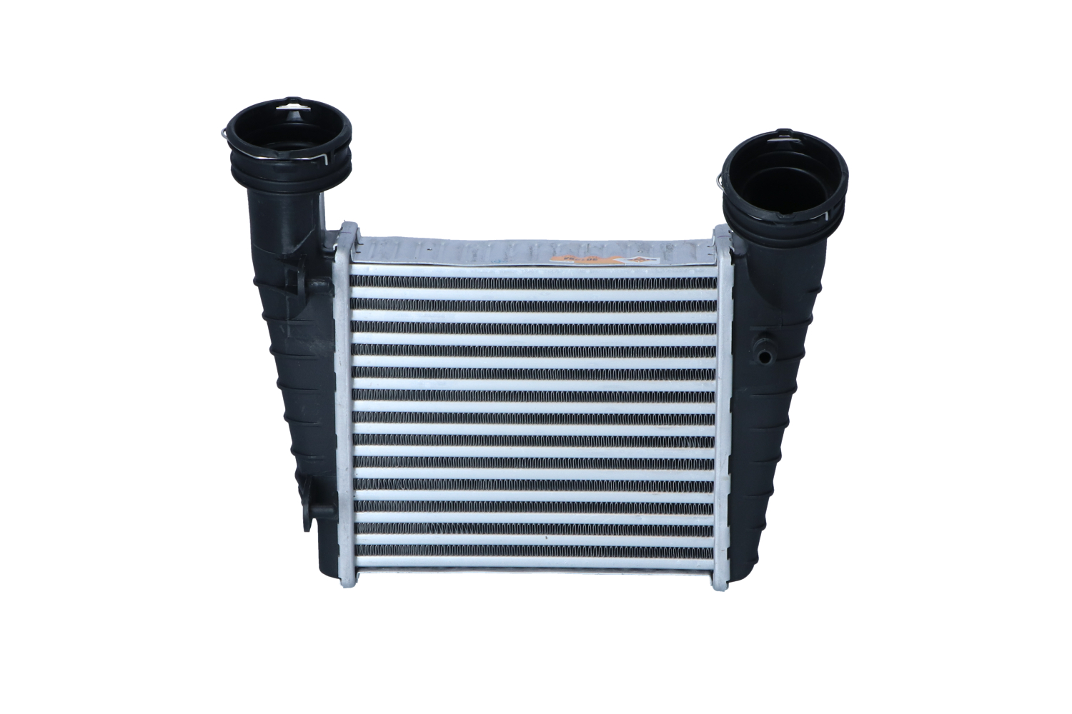 NRF Ladeluftkühler VW,SKODA 30138A 8D0145805C,3B0145805D Intercooler von NRF