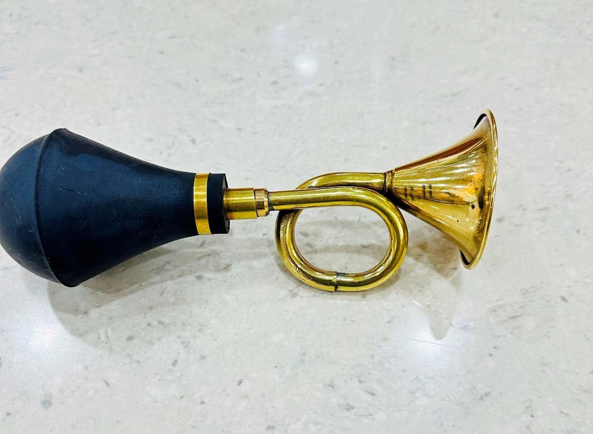 Vintage Antik Trompete Messing Taxi Horn mit runder schwarzer Gummibirne von Nautical Replica Hub