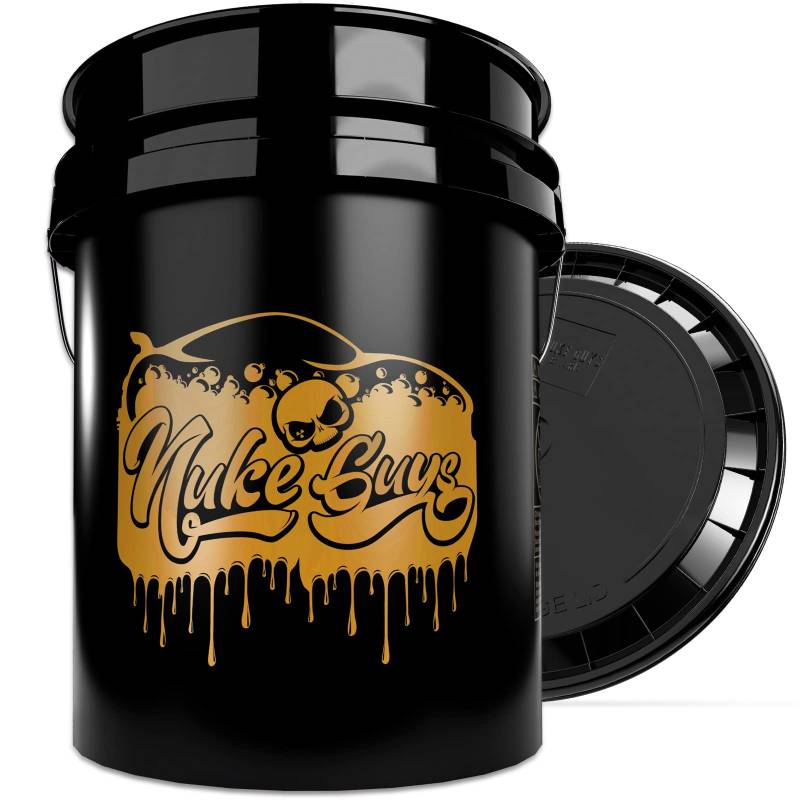 Nuke Guys Gold Bucket Limited Set - Wascheimer 5 Gallonen und Eimerdeckel - Autowascheimer mit Deckel für die schonende Autowäsche/Motorradwäsche von Nuke Guys