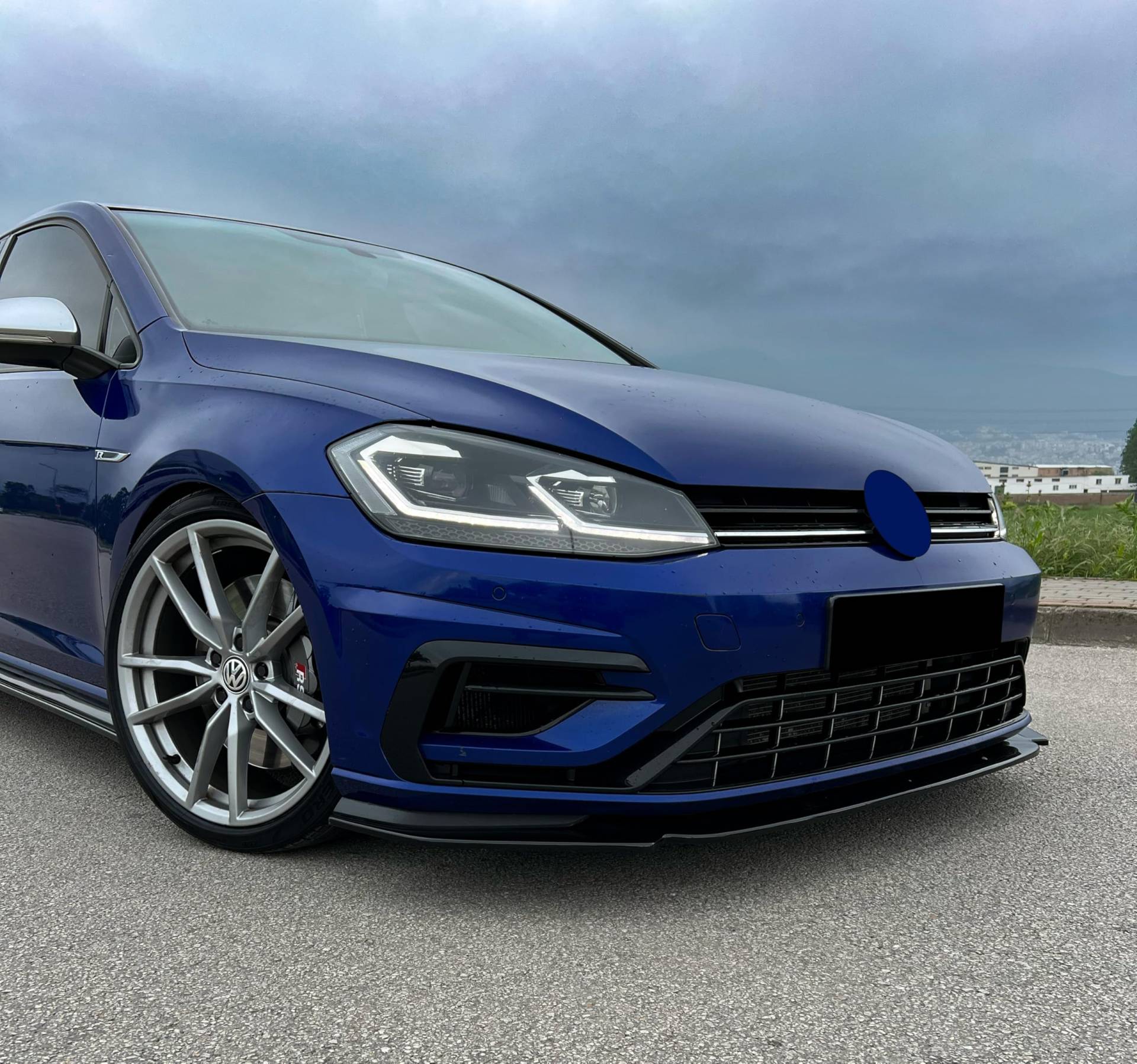 Frontlippe Frontspoiler kompatibel mit VW Golf MK 7.5 R 2017-2020 v3 mit ABE TÜV Schwarz Glänzend von ONEWAY AUTO ACCESSORIES