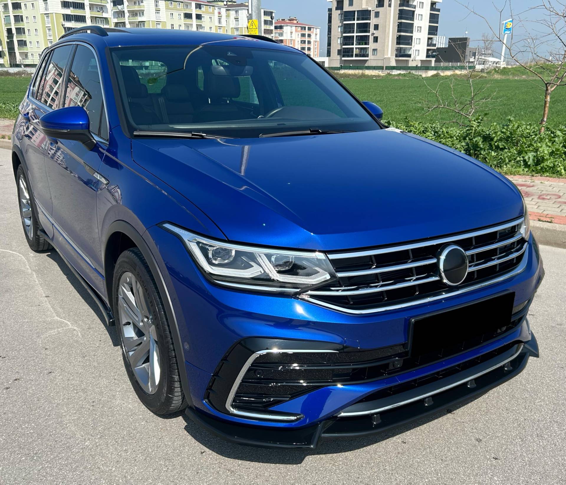 Frontlippe Frontspoiler kompatibel mit VW Tiguan MK2 R/R-Line Facelift 2020+ mit ABE TÜV Schwarz Glänzend von ONEWAY AUTO ACCESSORIES