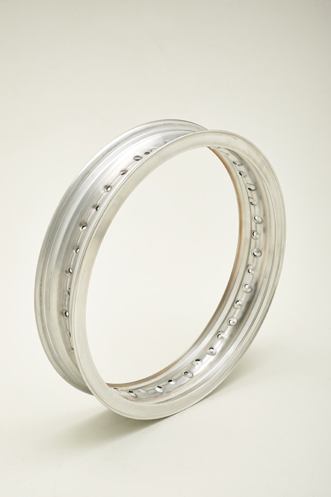 Aluminiumfelge mit Rand und Profil H für Motorräder bis 70er Jahre WHEEL RIM WM5 2,50 x 18 36 Loch von PIRINI MOTO