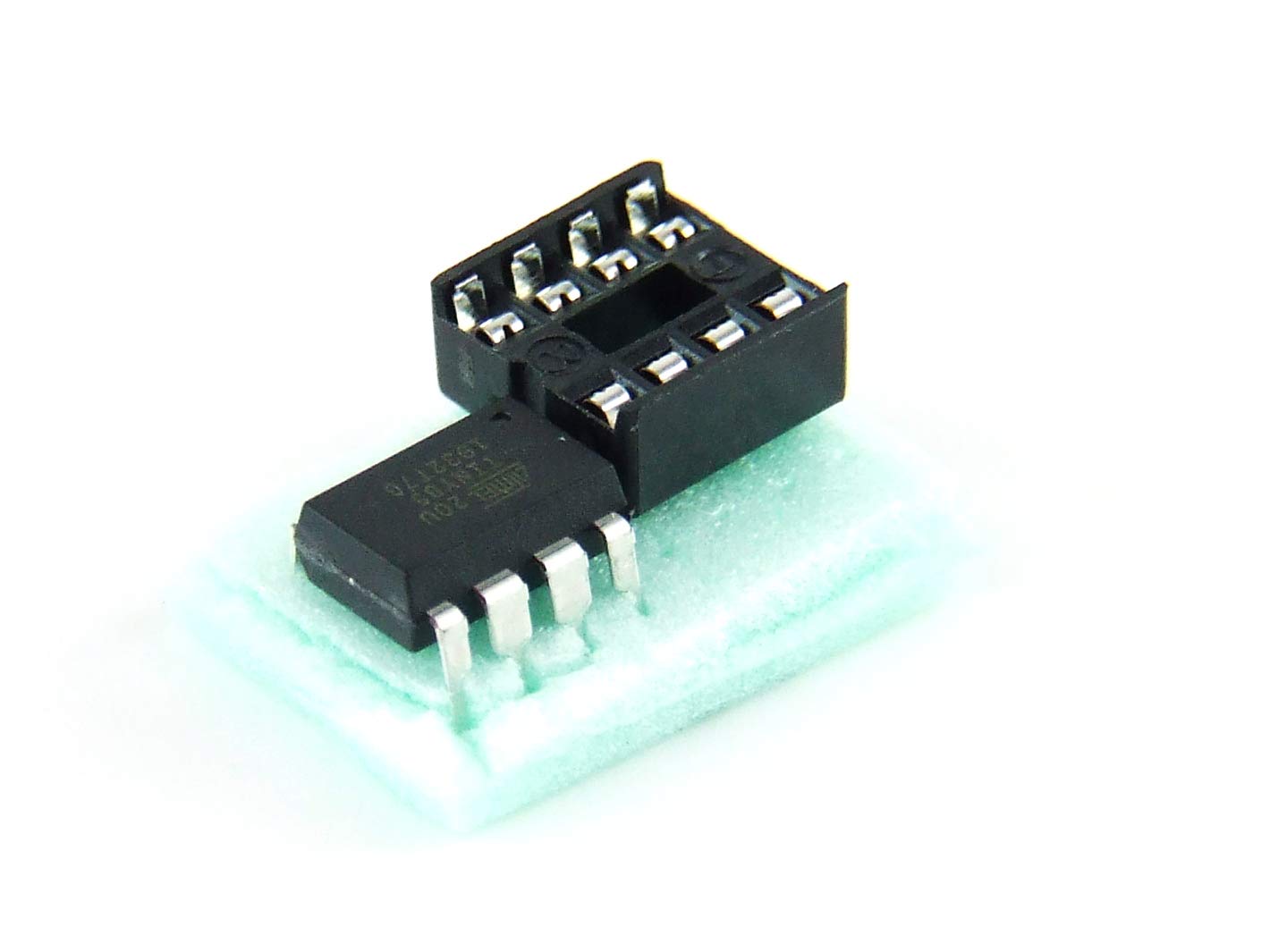 POPESQ® 1 Stk. x ATTINY85-20PU kompatibel mit Arduino mit Sockel #A151 von POPESQ