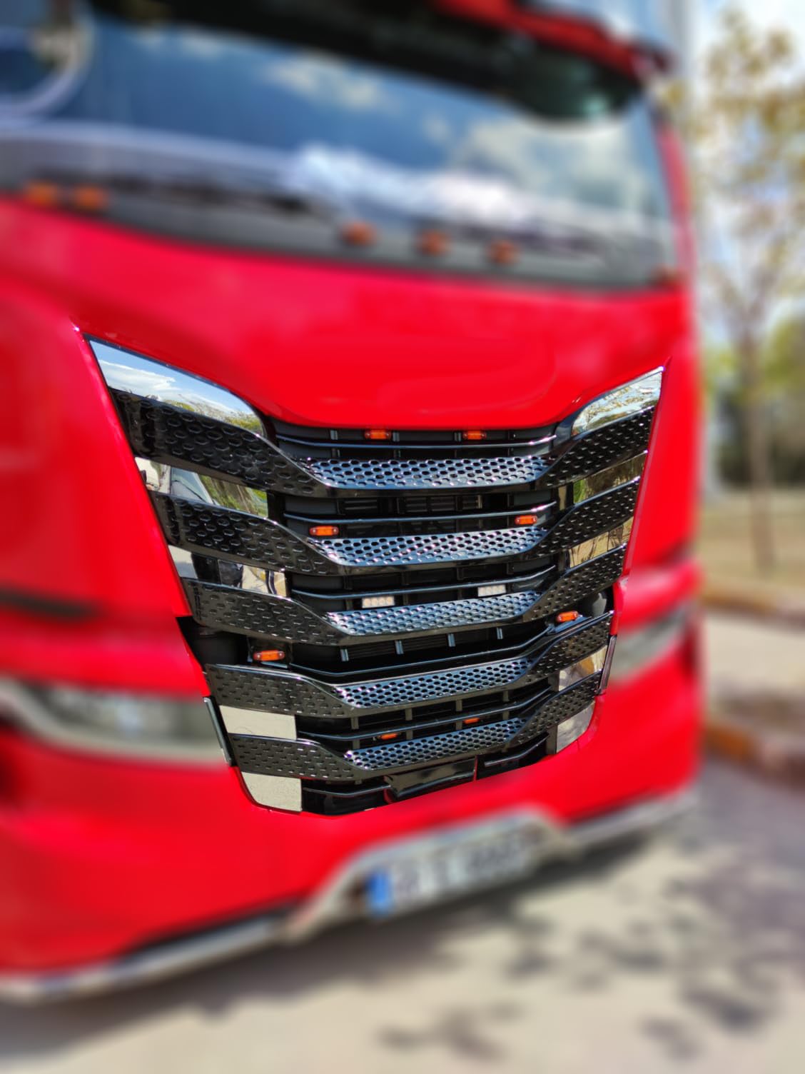 Edelstahl Hochglanz Poliert Grill Ecke Applikation passend für Iveco S-Way von Peritus