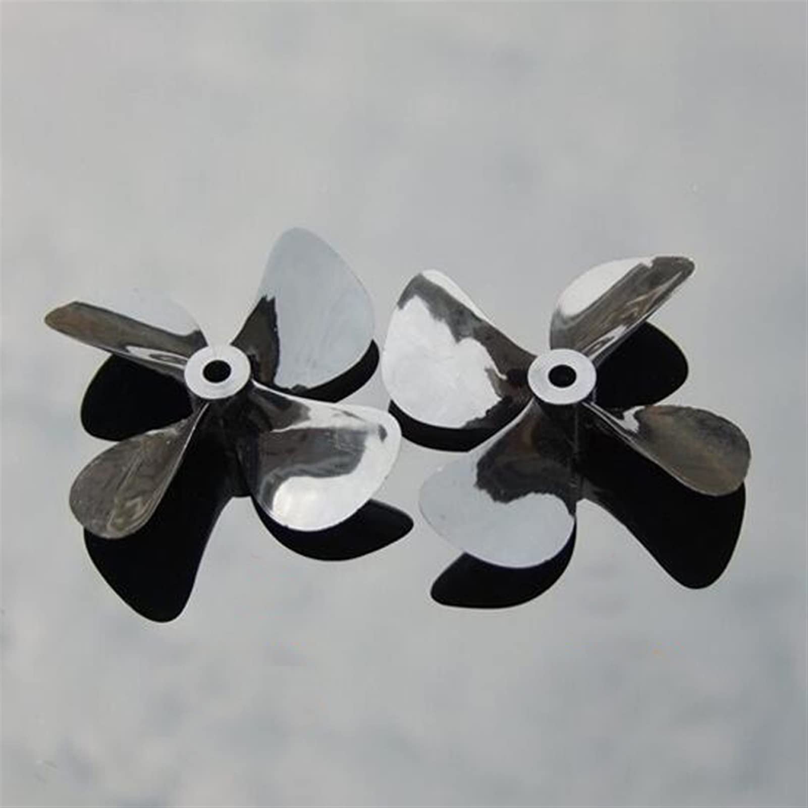 Pexorin 2 Stück hochfeste 4 mm 4-Blatt-Propeller 50 mm 55 mm 60 mm CW CCW PC-Harz-Propellerpaddel, for RC-Fischerboot-Modellschlepper Ferngesteuerter Bootspropeller(2pcs 50mm Positive) von Pexorin