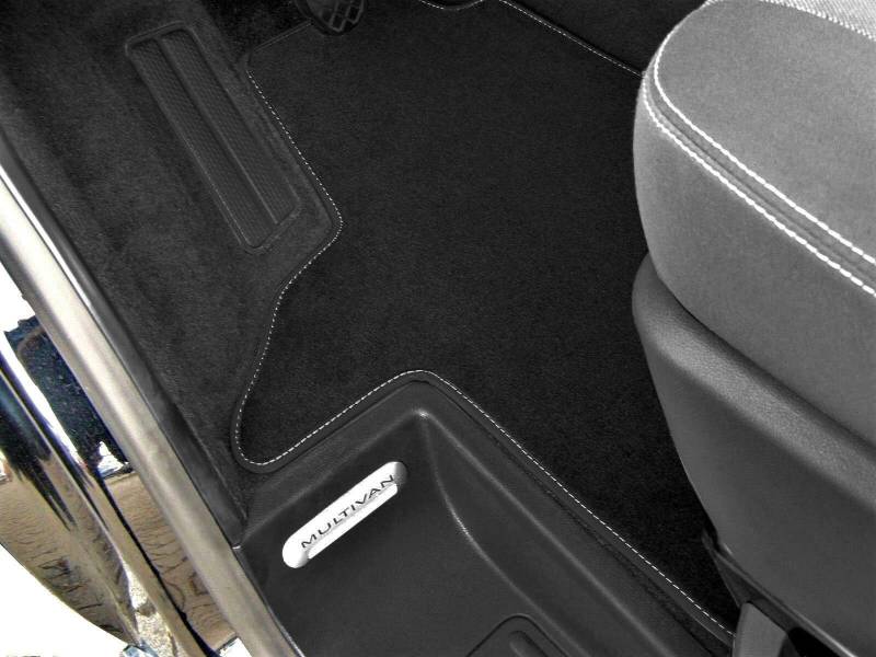 Premium Fußmatte passend für VW T6 2 Sitz Multivan Bus Transporter Velours Schwarz Fahrerhaus Nubuk Umrandung von Premium