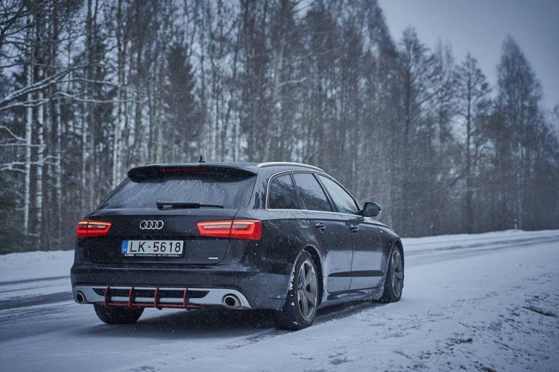 RS-Stil und Look Hecktür/Dachspoiler für Audi A6 / S6 C7 4G 11-18 Avant von ProTuning