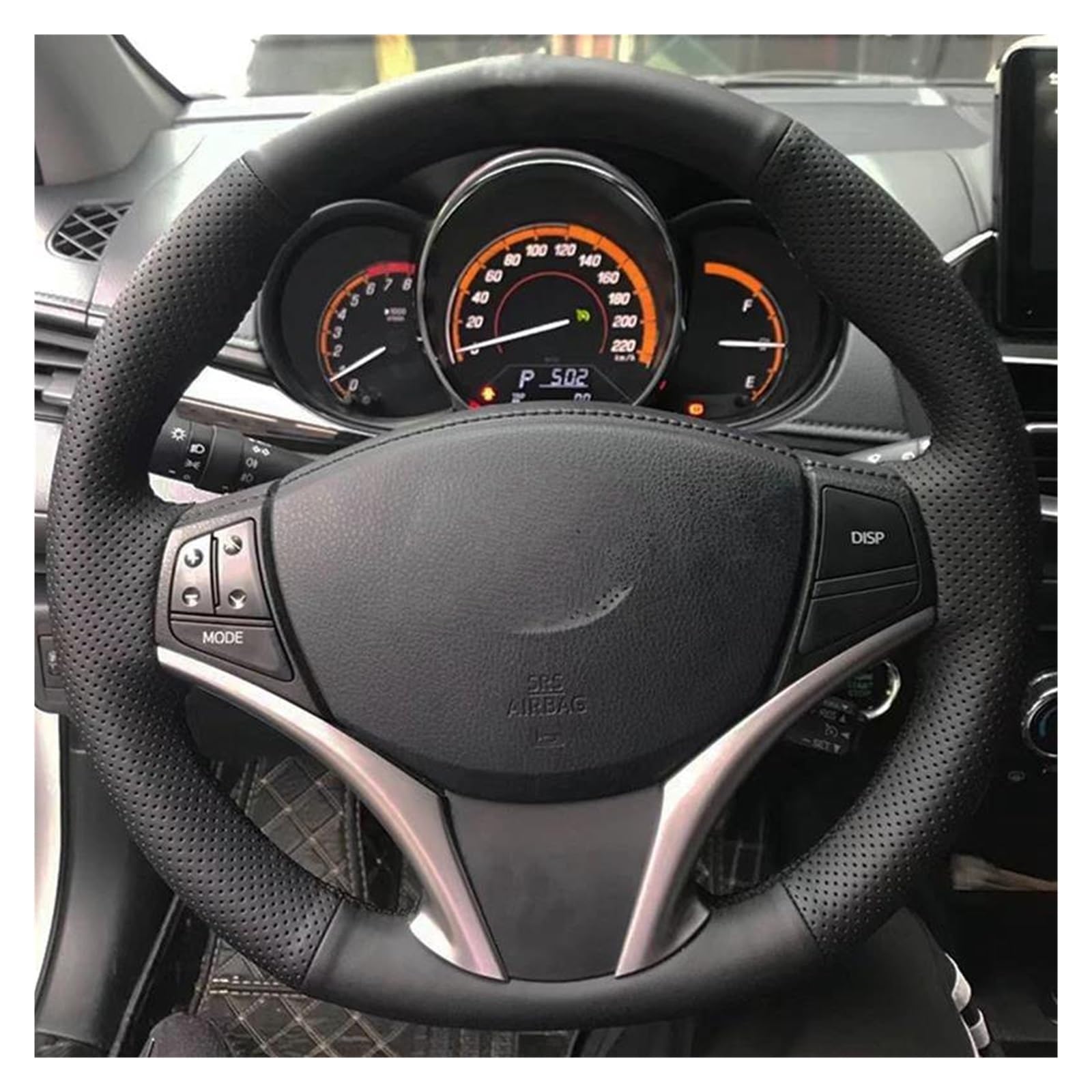 Auto Lenkradbezug Für Toyota Für Yaris Für Vios 2014 2015 2016 Auto Innen Zubehör Lenkung Wrap Custom Auto Lenkrad Geflecht Abdeckung Lenkrad Bezug(Black Thread) von Punxdda