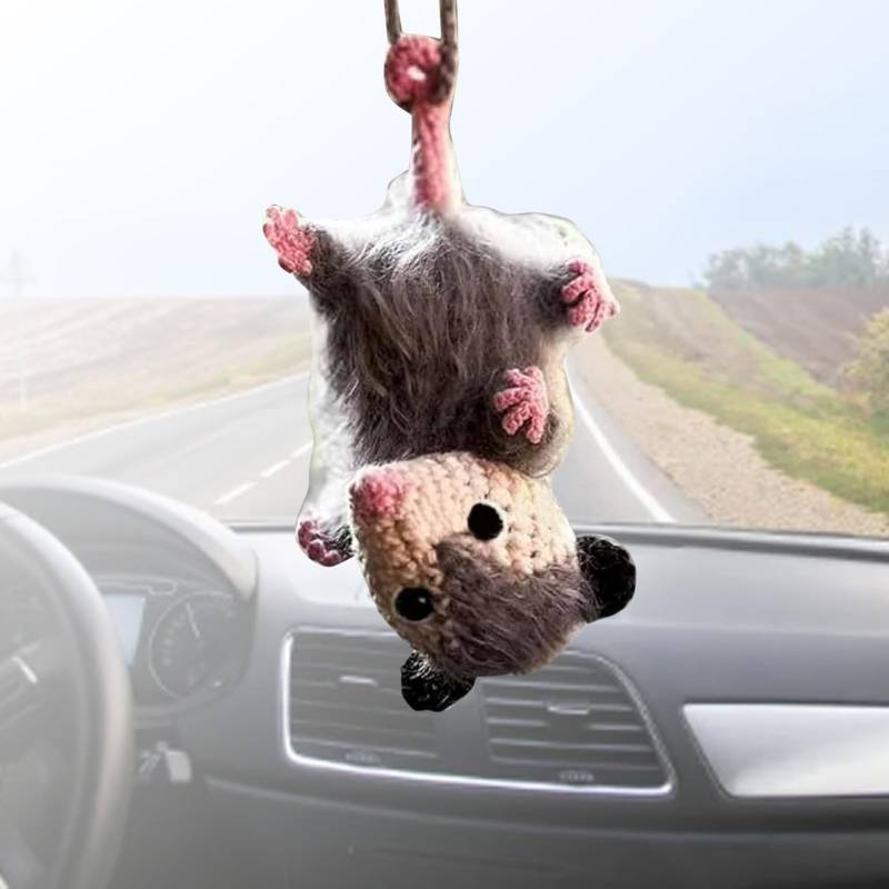 Possum-Auto-Anhänger, Lustiger, Cooler Auto-Spiegel-Dekor Zum Aufhängen, Niedliches Hängendes Ornament, Handgefertigte Gestrickte Possum-Auto-Hängedekoration, Niedliches (A) von Qcwwy