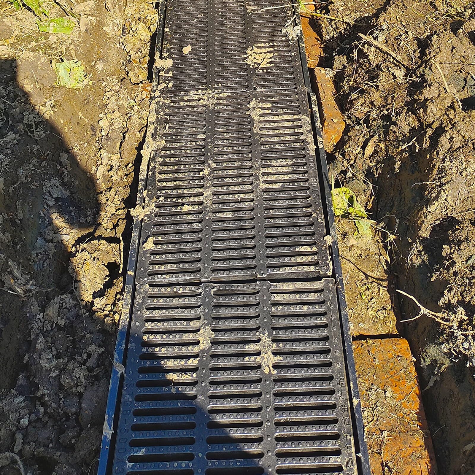 Französischer Abfluss, Abflussrinne mit flachem Durchfluss, 1 Stück Abflussabdeckung, robuster Kunststoff-Auffahrtabfluss und -rost, Wasserkanal-Dachrinnenablauf im Freien, Hofabflussrost for Betonbor von RYRYR