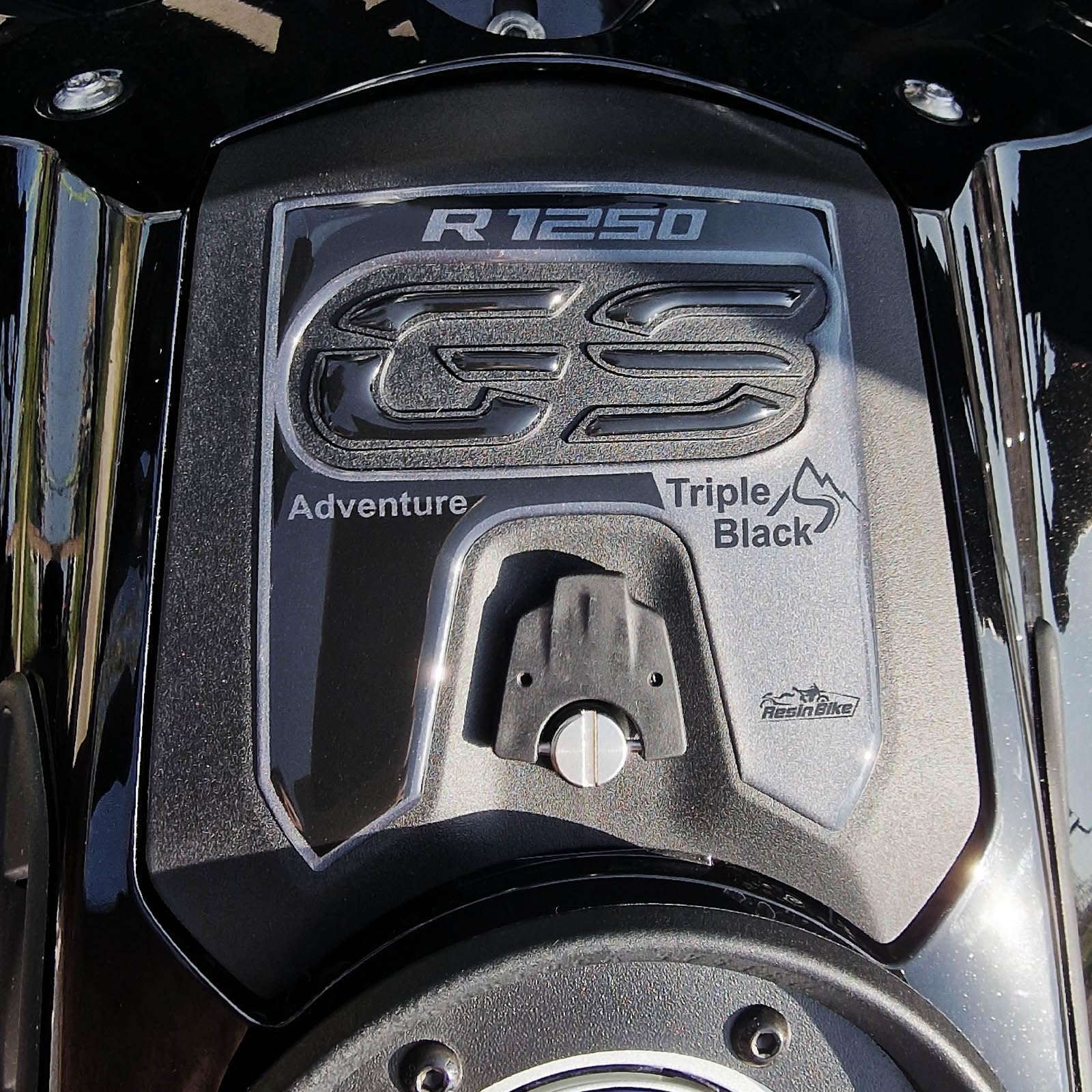Resin Bike Aufkleber Motorrad Kompatibel Mit BMW R 1250 GS Adventure 2021-2022 Triple Black. Schutz Motorrad Gepäckträger vor Stößen und Kratzern. Aufklebersatz 3D-Harzklebstoff - Stickers von Resin Bike