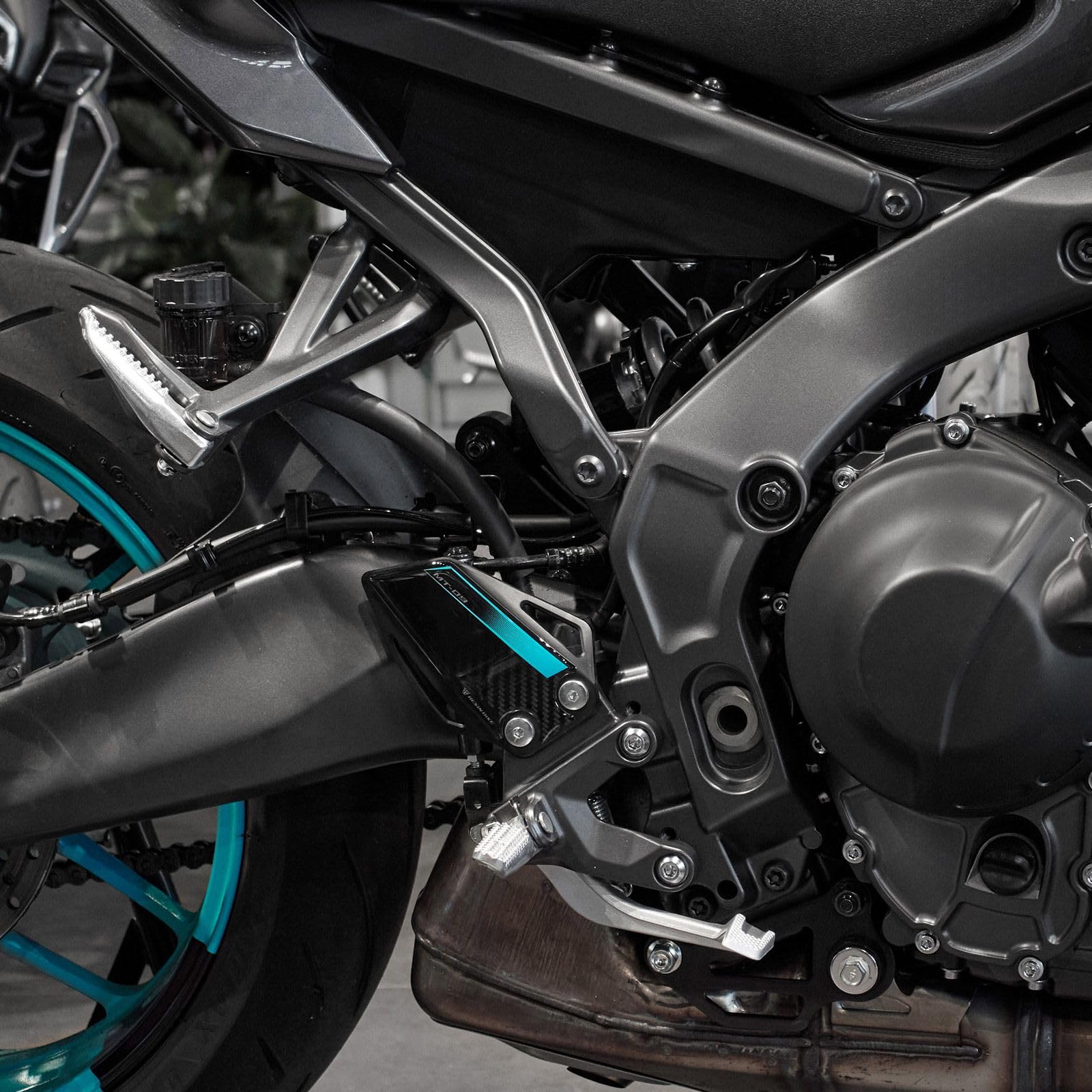 Resin Bike Aufkleber Motorrad Kompatibel Mit Yamaha MT-09 2024 Midnight Cyan. Motorrad-Fersenschützer vor Stößen und Kratzern. Klebstoff Harz Aufkleber Set - Stickers Made in Italy von Resin Bike