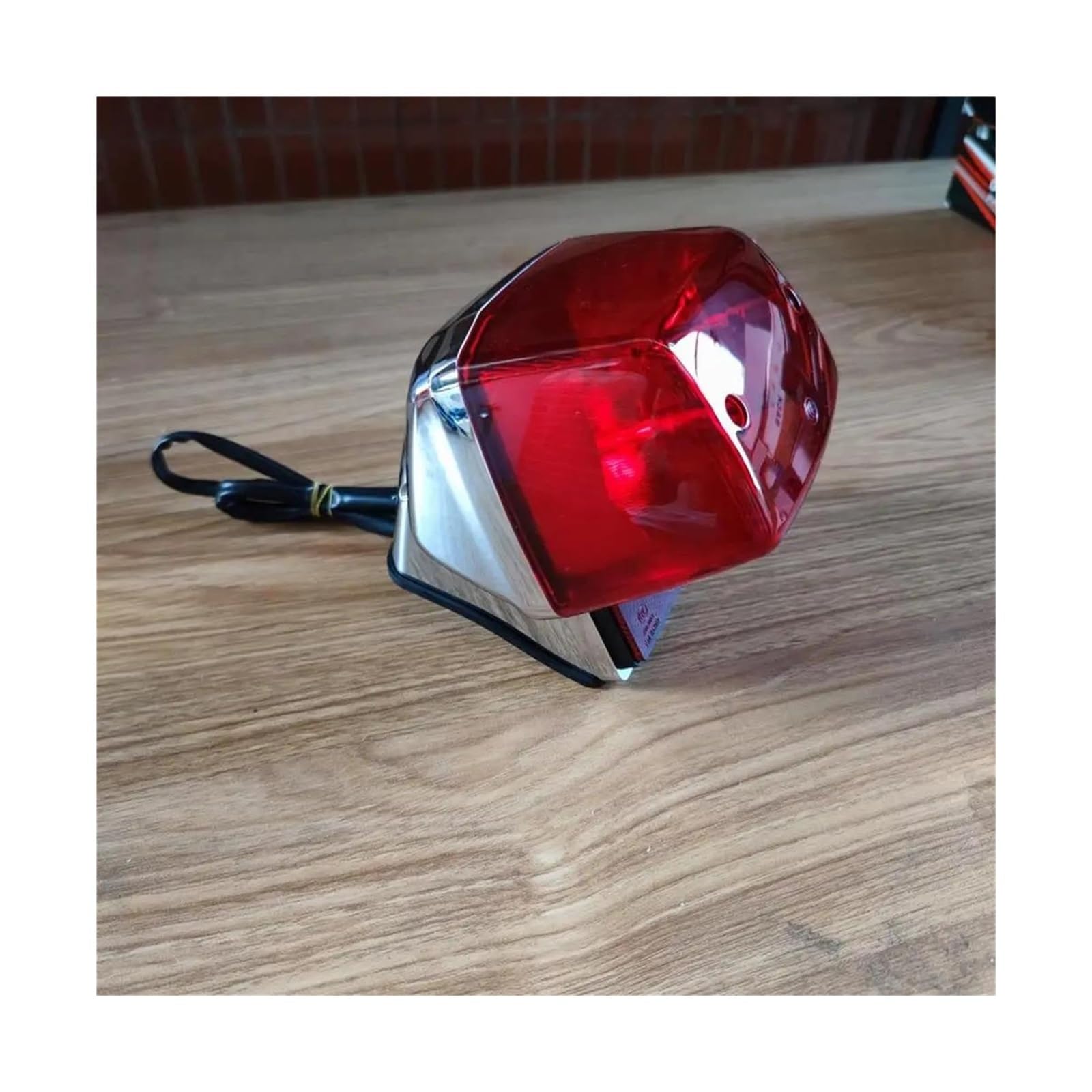 SCSTHRCRA Motorrad Bremsleuchten Für S&UZUKI Für Qingqi Für Lifan Für Dayun Für K&TM QJ 125cc 150cc 250cc HJ125-8E GN 125 WY 125 150 Motorrad Rücklicht Bremse Hinten Stop Licht von SCSTHRCRA