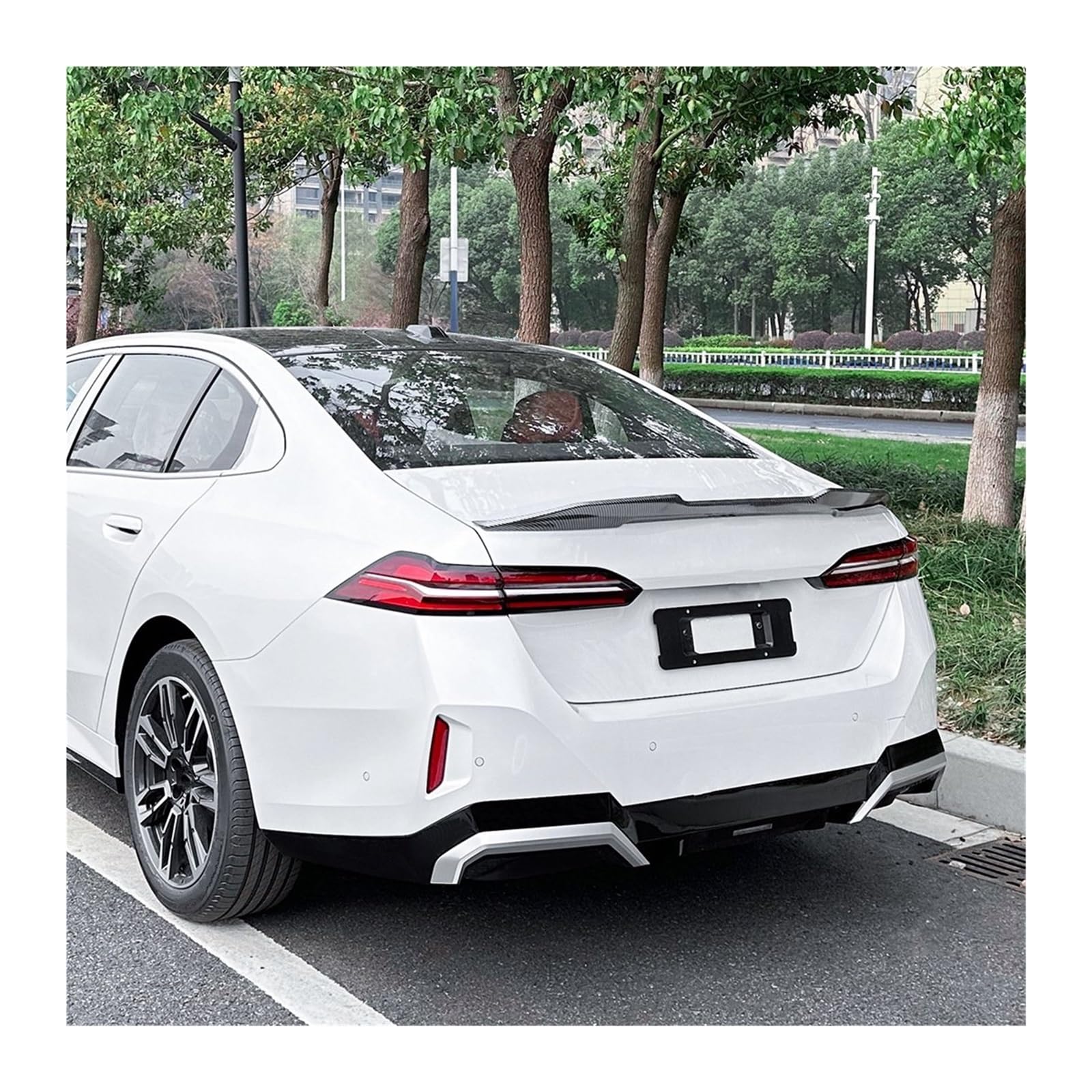 Auto Spoiler Für 5 Series I5 G60 M60 Für PSM/MP Stil 525i 530i 2024 Auto Hinten Stamm Dach Spoiler Schwanz Flügel Heckspoiler(Carbon Look Style) von SRESSKGA