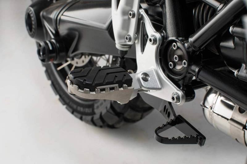 SW-MOTECH ION Fußrasten-Kit für BMW R nineT Scrambler (16-), R nineT GS (16-) von SW-Motech