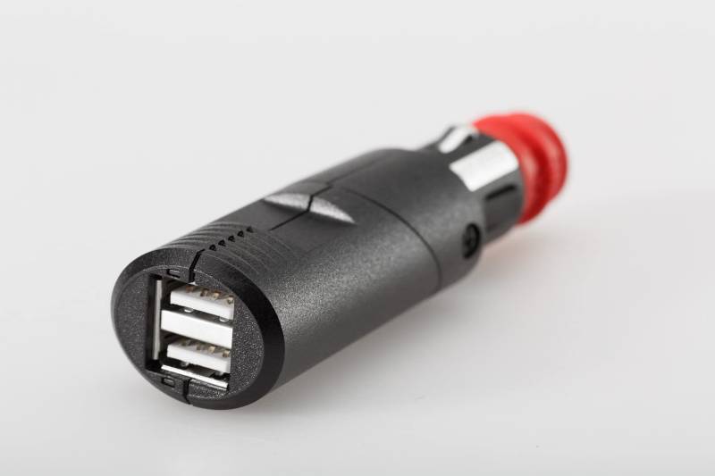 SW-MOTECH USB-Doppel-Ladebuchse mit Universalstecker für Zigarettenanzünder, KFZ-Steckd. 2x2100 mA. 12V von SW-Motech