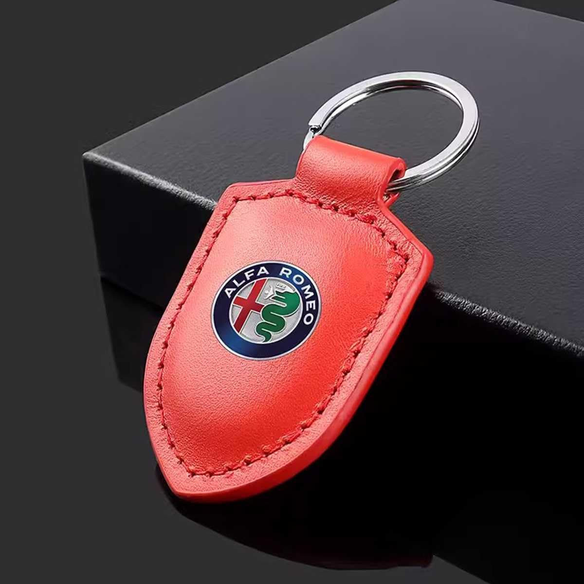 SXSTYSXCLGS Auto Schlüsselanhänger Tasche,Autoschlüsseltasche für Alfa Romeo 159 147 156 166 Mito GT,Tragbares Autoschlüssel Tasche,Autoschlüsselanhänger Schutzhülle, red von SXSTYSXCLGS