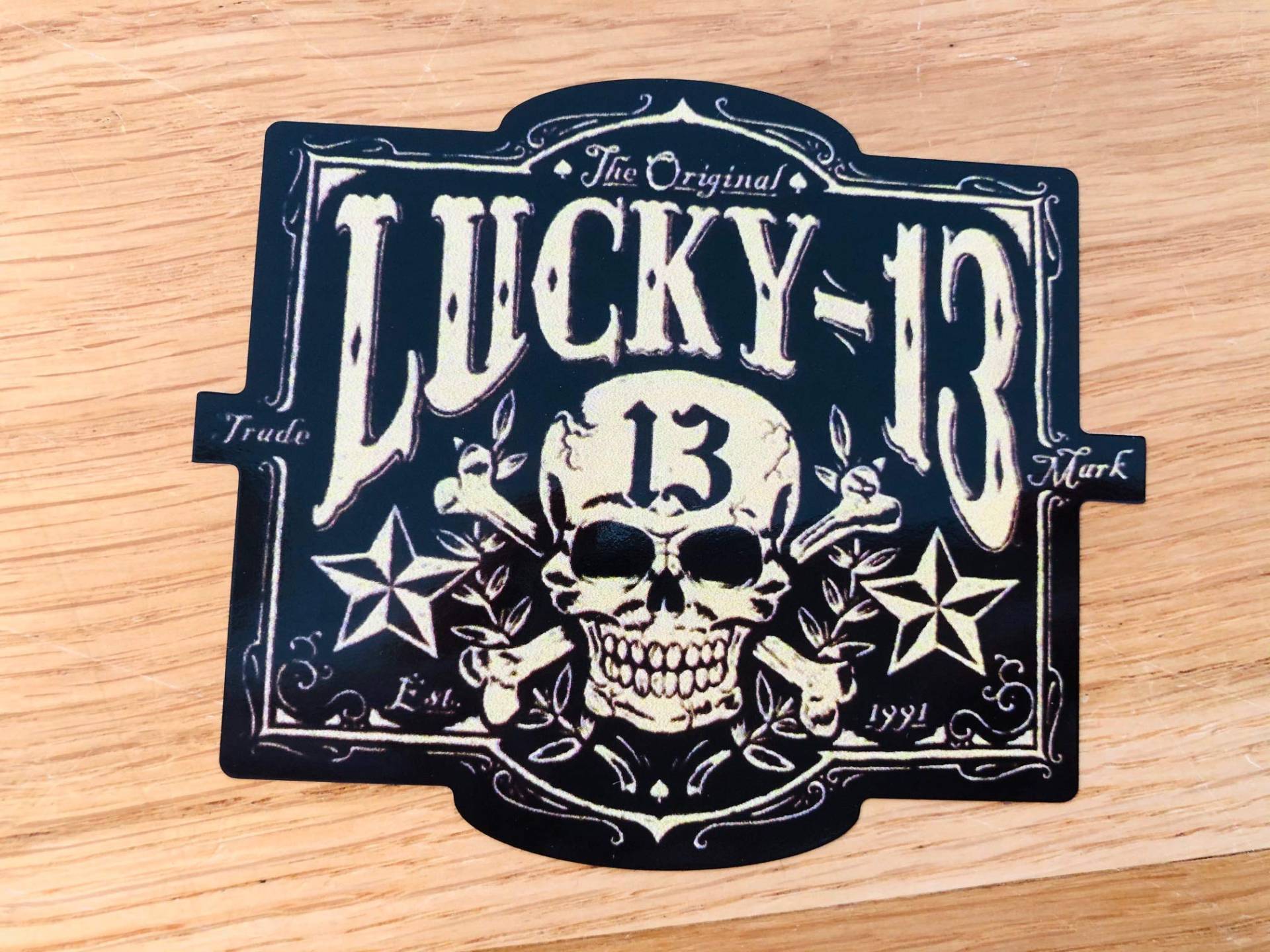 Lucky 13 Aufkleber Sticker Skull Totenkopf Tattoo Outlaw Motorrad Decal V8 Mi413 von Stickerverticker