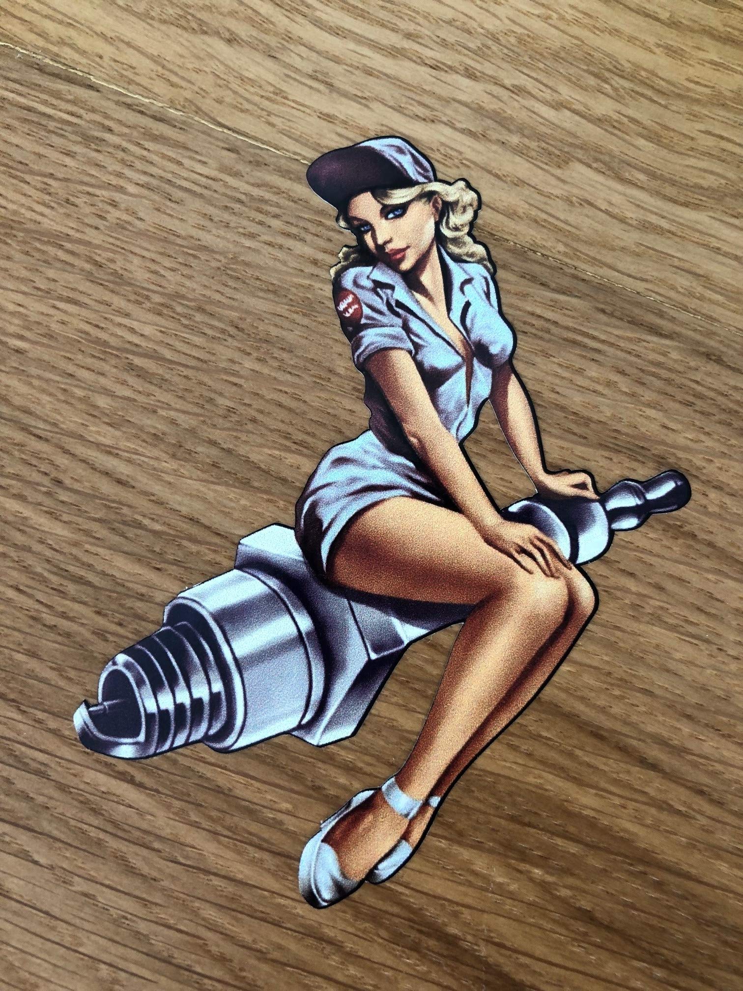 PIN UP Spark Plug Aufkleber Sticker Speedshop Girls Ladys V8 Oil Oldschool Pu053 von Stickerverticker