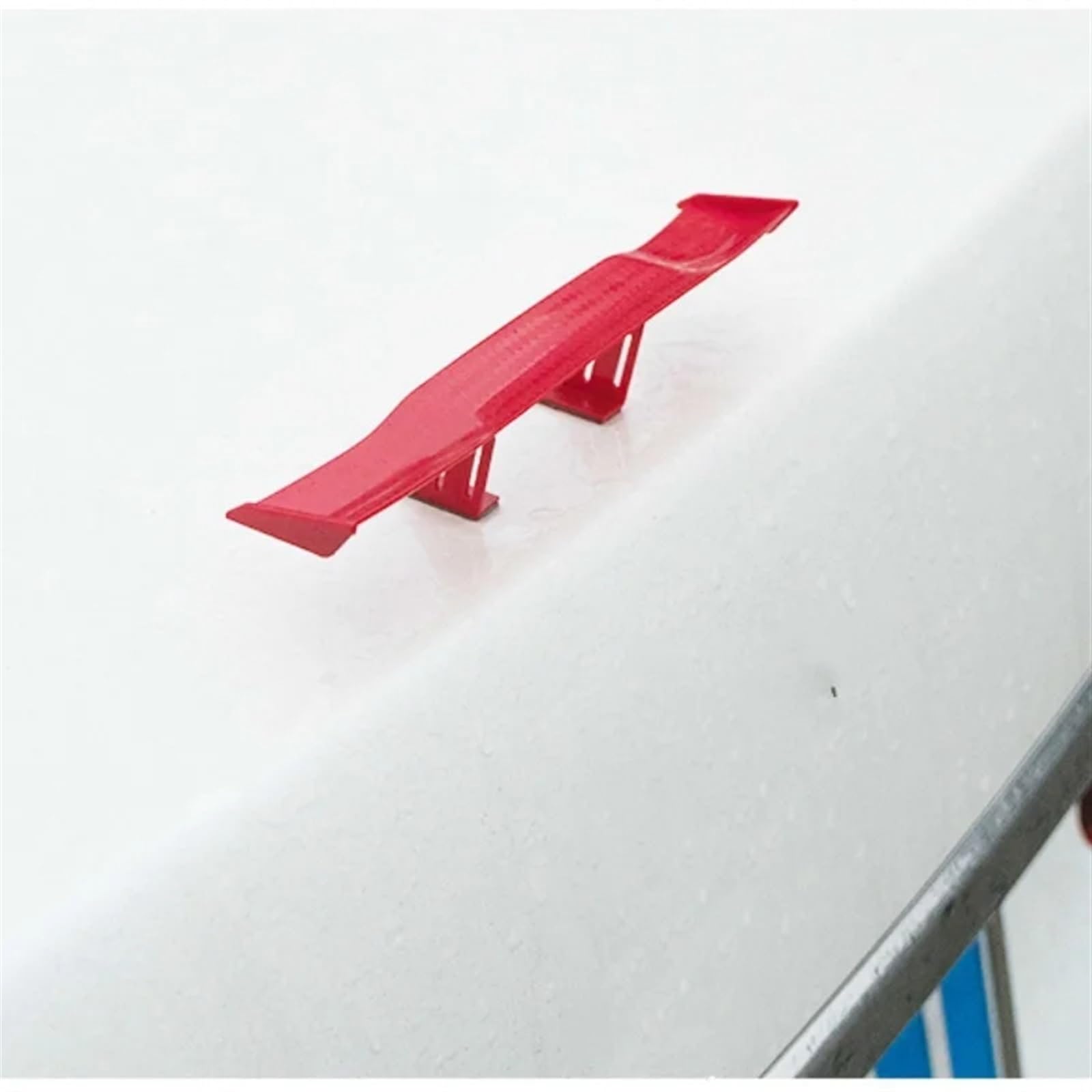 Auto Spoiler Wing Auto Heckspoiler Mini Spoiler Flügel Kleines Modell Kohlefaser Ohne Perforation Heckdekoration Autozubehör Auto-Styling Auto Heckflügel(Red) von TINGYUS