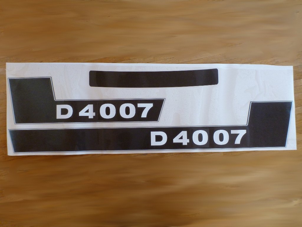 Deutz D4007 Aufkleber Logo Emblem Sticker Label von Tassorm