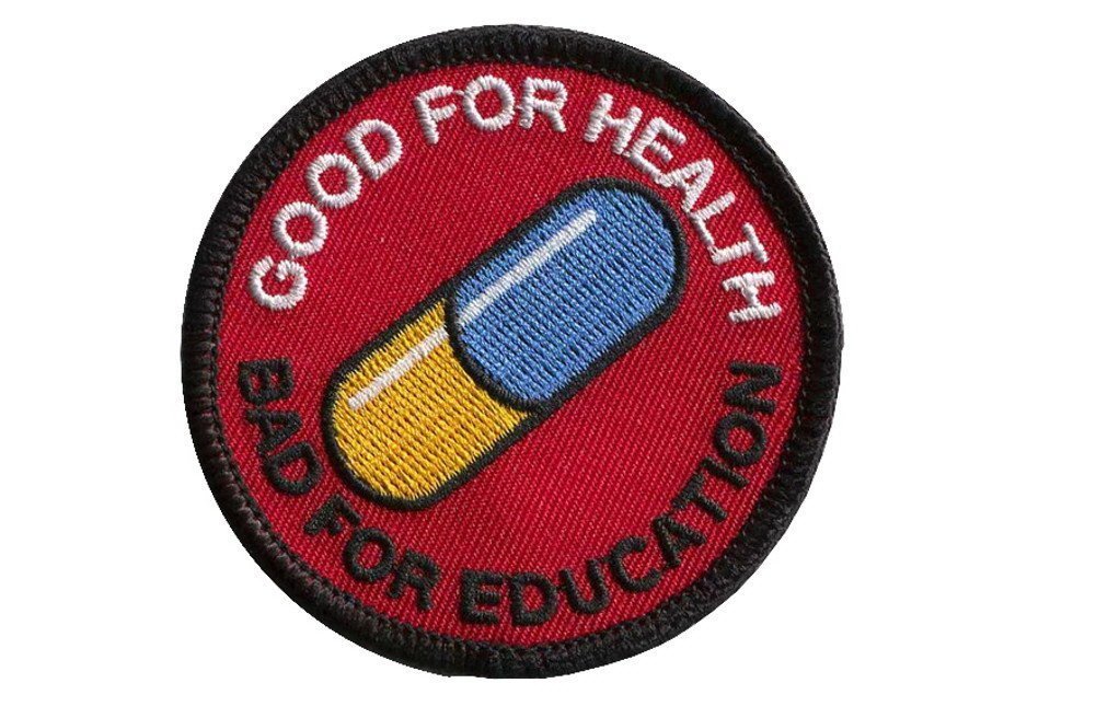 Titan One Europe Akira Good for Health Bad for Education Black Patch Iron On Aufnäher Aufbügler Patch von Titan One Europe