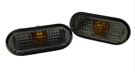 2x Premium Seitenblinker Blinker in Schwarz / Smoke für VW Passat 3B 3BG B5 Polo 6N 6N2 9N Lupo Fox von Goingfast GmbH