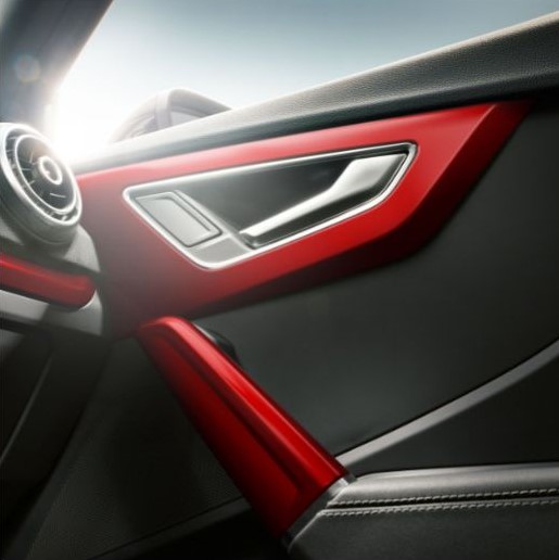 Original Audi Türverkleidung Dekor Blende HINTEN L+R in Misano-Rot für Audi Q2 von Tuning Fanatics