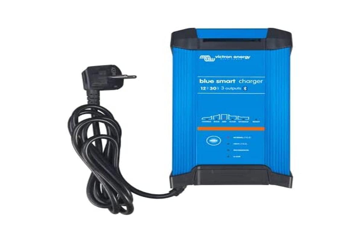 Victron Energy Blue Smart Batterie Ladegerät 12-Volt 30 Ampere 230V - Autobatterie Ladegerät - Batterieerhaltungsgerät und Desulfator - IP22 Geschützt - Bluetooth - 3 Ausgänge - CEE 7/7 von Victron Energy