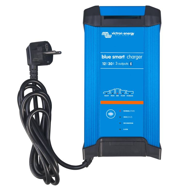 Victron Energy Blue Smart Batterie Ladegerät 12-Volt 30 Ampere 230V - Autobatterie Ladegerät - Batterieerhaltungsgerät und Desulfator - IP22 Geschützt - Bluetooth - 3 Ausgänge - CEE 7/7 von Victron Energy