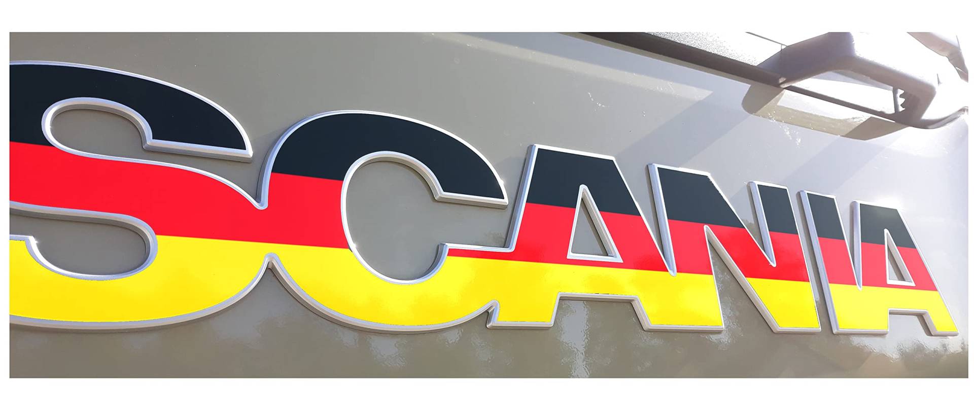 W.B.A. Aufkleber passend für Scania Emblem der Serie S und R ab Bj. 2017-2021 Motivauswahl Länderfarben (Deutschland 1) von W.B.A.