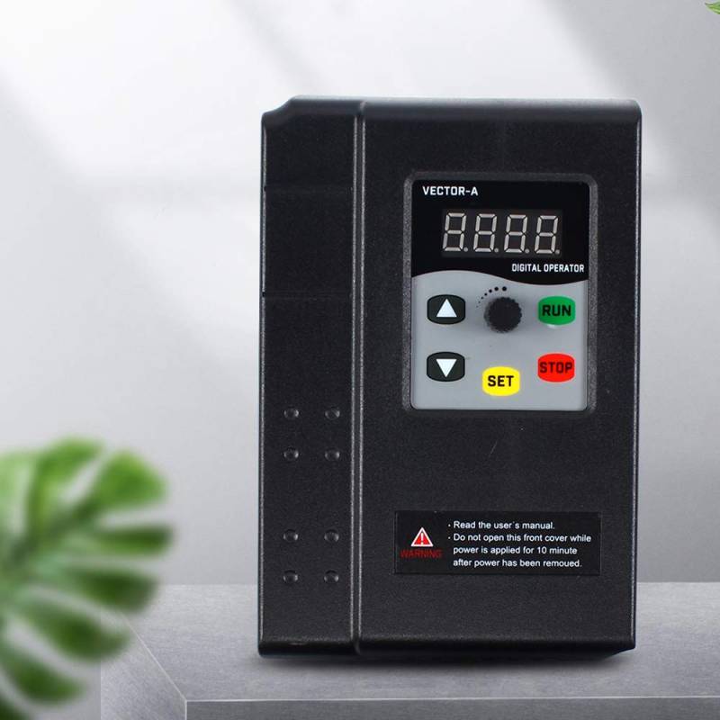 Frequenzumrichter Variable Frequency Inverter 380V 3PH dreiphasiger digitaler Frequenzumrichter mit digitalem Frequenzumrichter 2,2 kW/1,5kW 3-Phasen-Drehzahlregler (2200W) von WSIKGHU