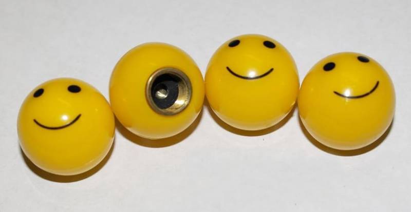 Fahrrad Motor LÄCHELN Smiley Gesicht VENTILKAPPEN Staub Kappe 4ER Set von Wheels N Bits