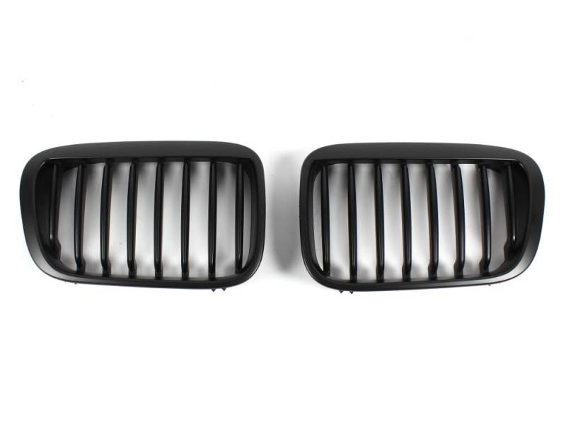 Nieren Kühlergrill SATZ 2x Zubehör Sport Frontgrill Modified Grill Niere Singlesteg eintragungsfrei Schwarz Matt ABS-Kunststoff X-Parts für 3er E46 Limo Comp Tour Baujahr 98-01 1023217 von X-Parts