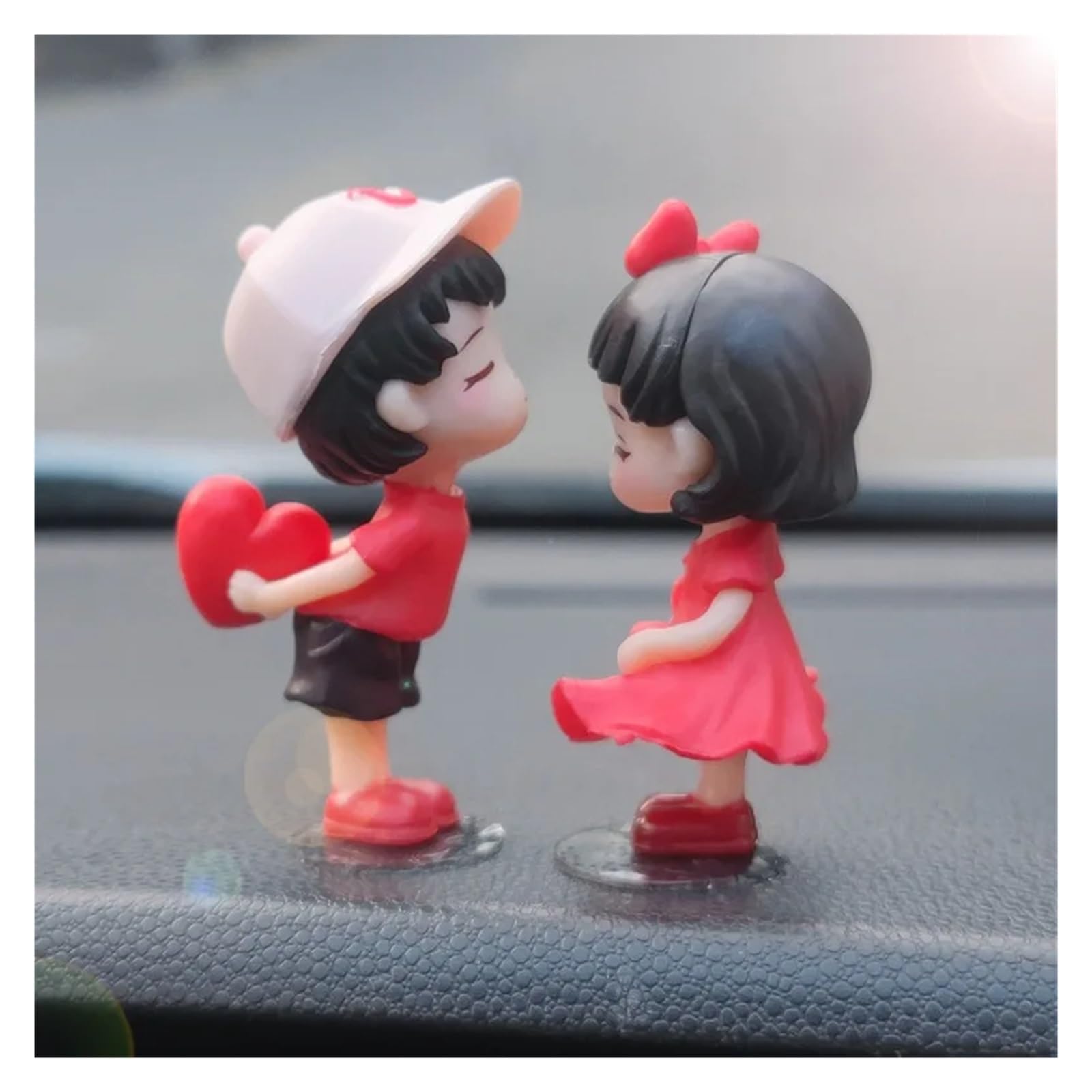 Auto Innenbereich Anime Paare Für Auto Ornament Modell Niedlichen Kuss Ballon Auto Innendekoration Rosa Armaturenbrett Figur Auto Innenraum(A2) von XIAOYANS