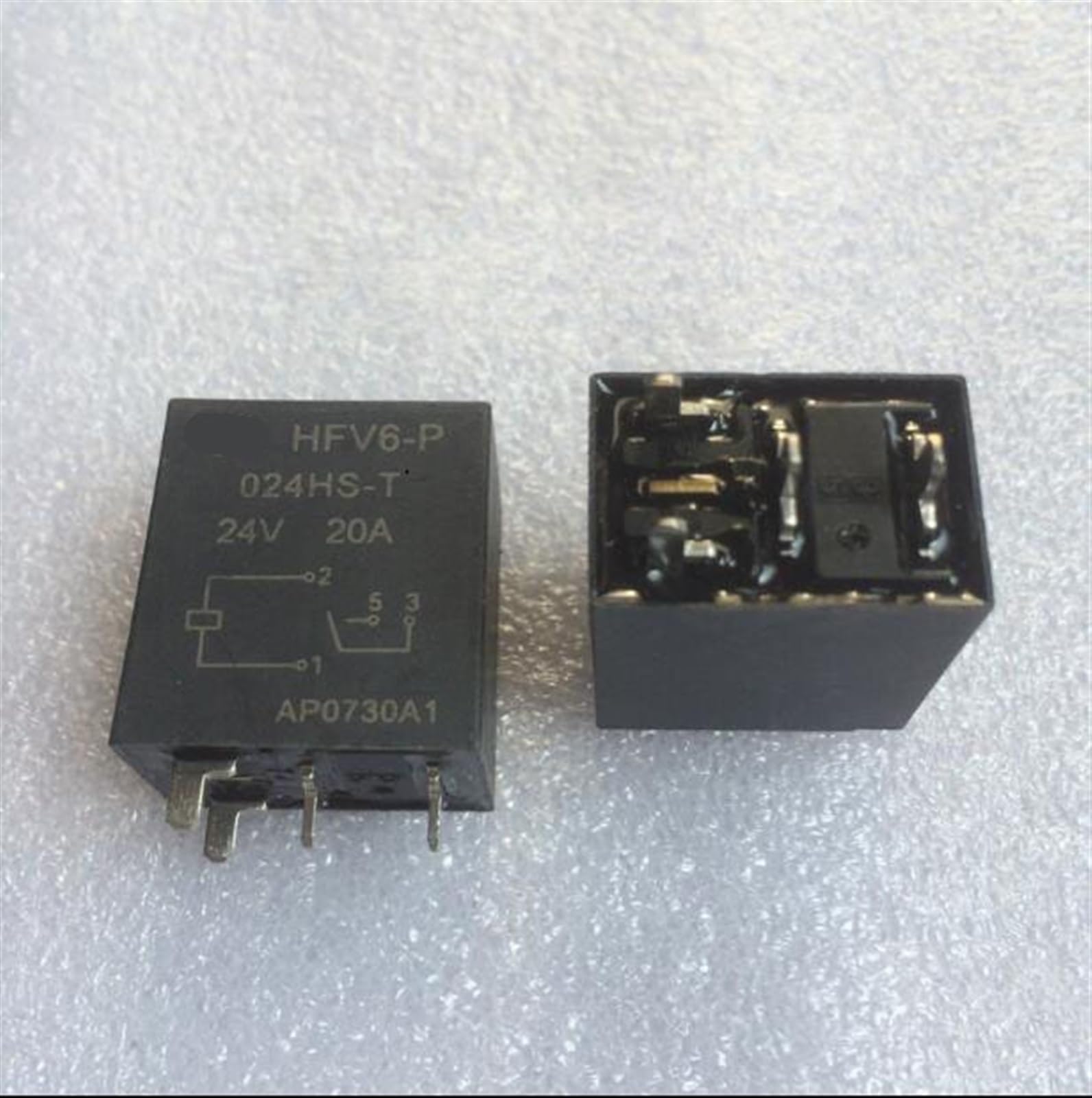 24V relay HFV6-P-024HS-T HFV6-P 024HS-T HFV6P024HST 24VDC DC24V 24V 4PIN YIMDBEZDI(One Size) von YIMDBEZDI