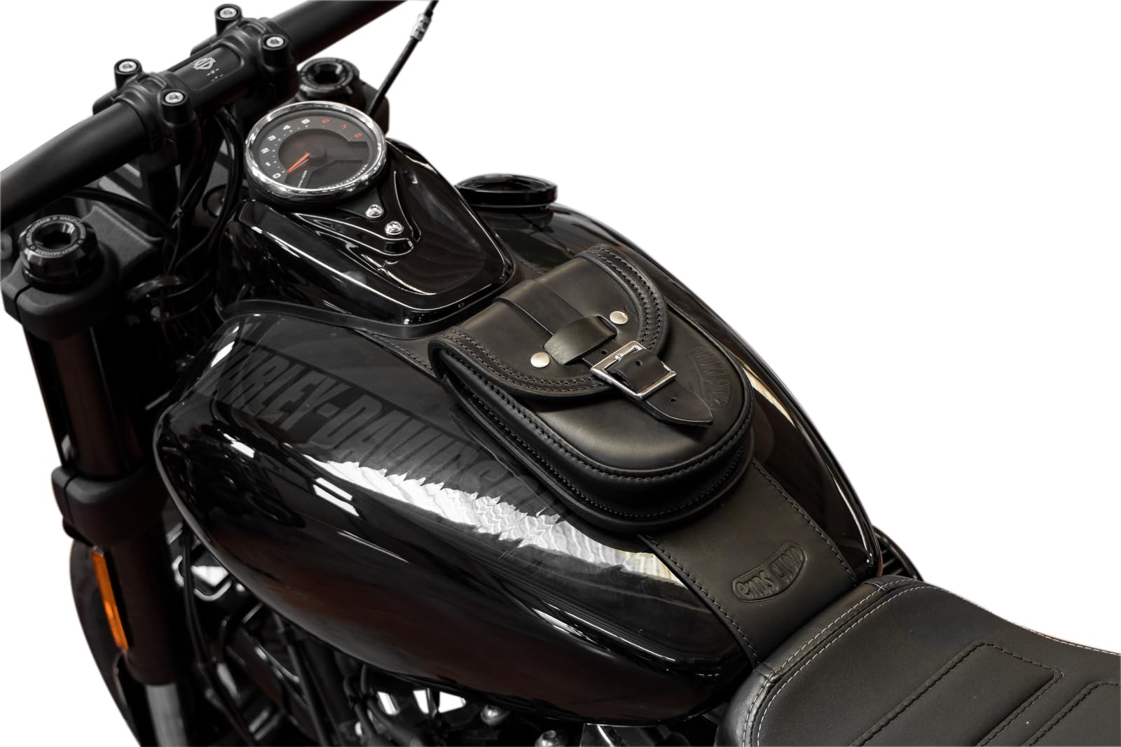 Endscuoio Tankrucksack aus Leder kompatibel mit Harley-Davidson Softail Fat Bob 2018-2024, hergestellt in Italien (Schwarze Nähte) von ends cuoio