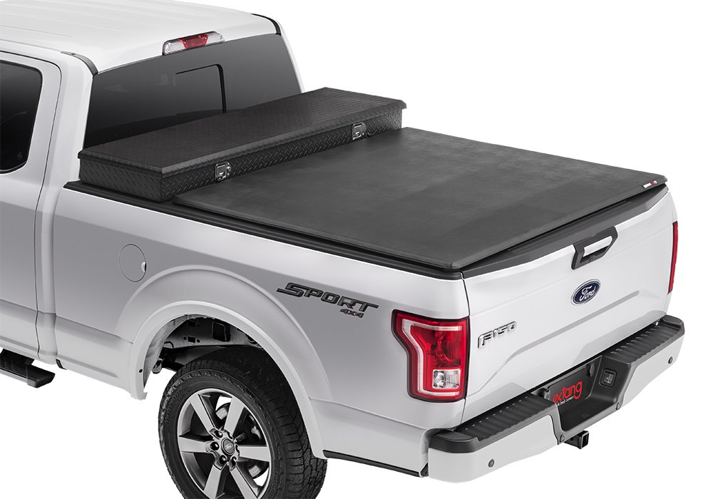 Extang Trifecta Toolbox 2.0 Soft Folding Truck Bed Tonneau Cover | 93483 | Passend für 2022–2024 Totota Tundra ohne Schienensystem 1,8 m Bett (199,9 cm) von extang