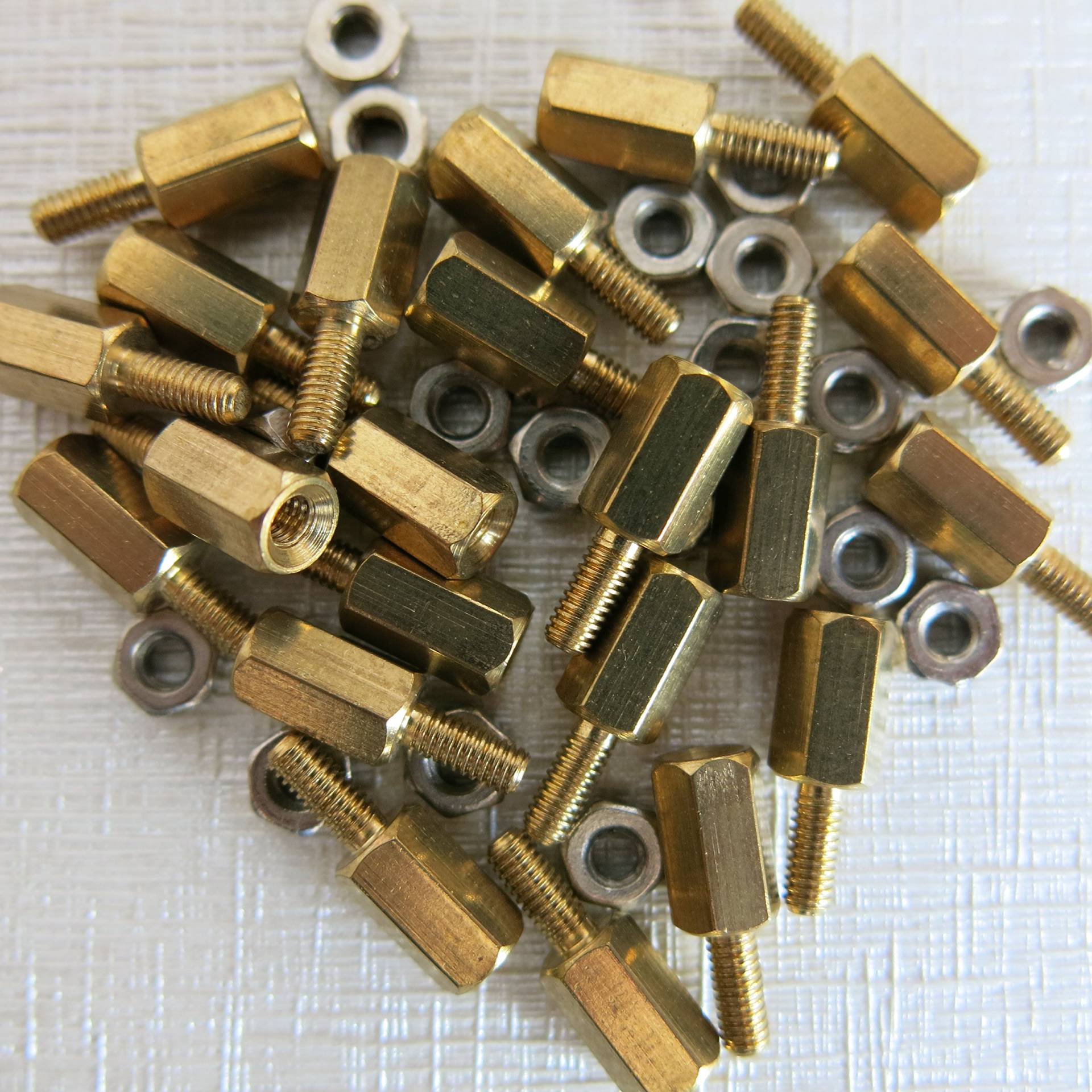 50stk M2.5 Innen/Aussen Hex Kupfer Sechskant Distanzbolzen Abstandsbolzen Abstandhalter Länge=5mm mit Mutter spacer Standoff nuts (12mm) von jingtongda