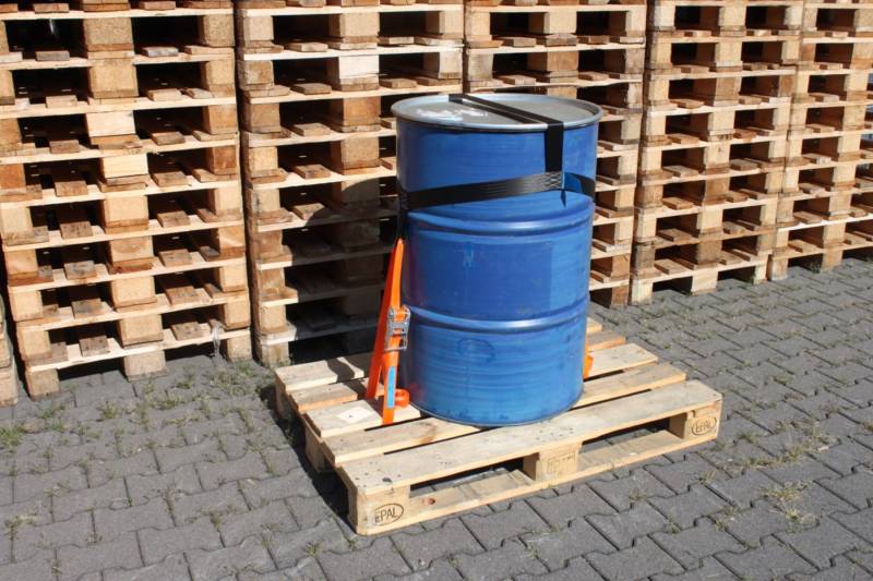 Lasiprofi Fassverzurrung für 200 Liter Stahlfass Ø 600 | Auswahl Einweg oder Mehrweg Lashing-System | Ladungssicherung auf Holzpalette | Fasssicherung zur Ladungssicherung (Mehrweg Lashing) von lasiprofi