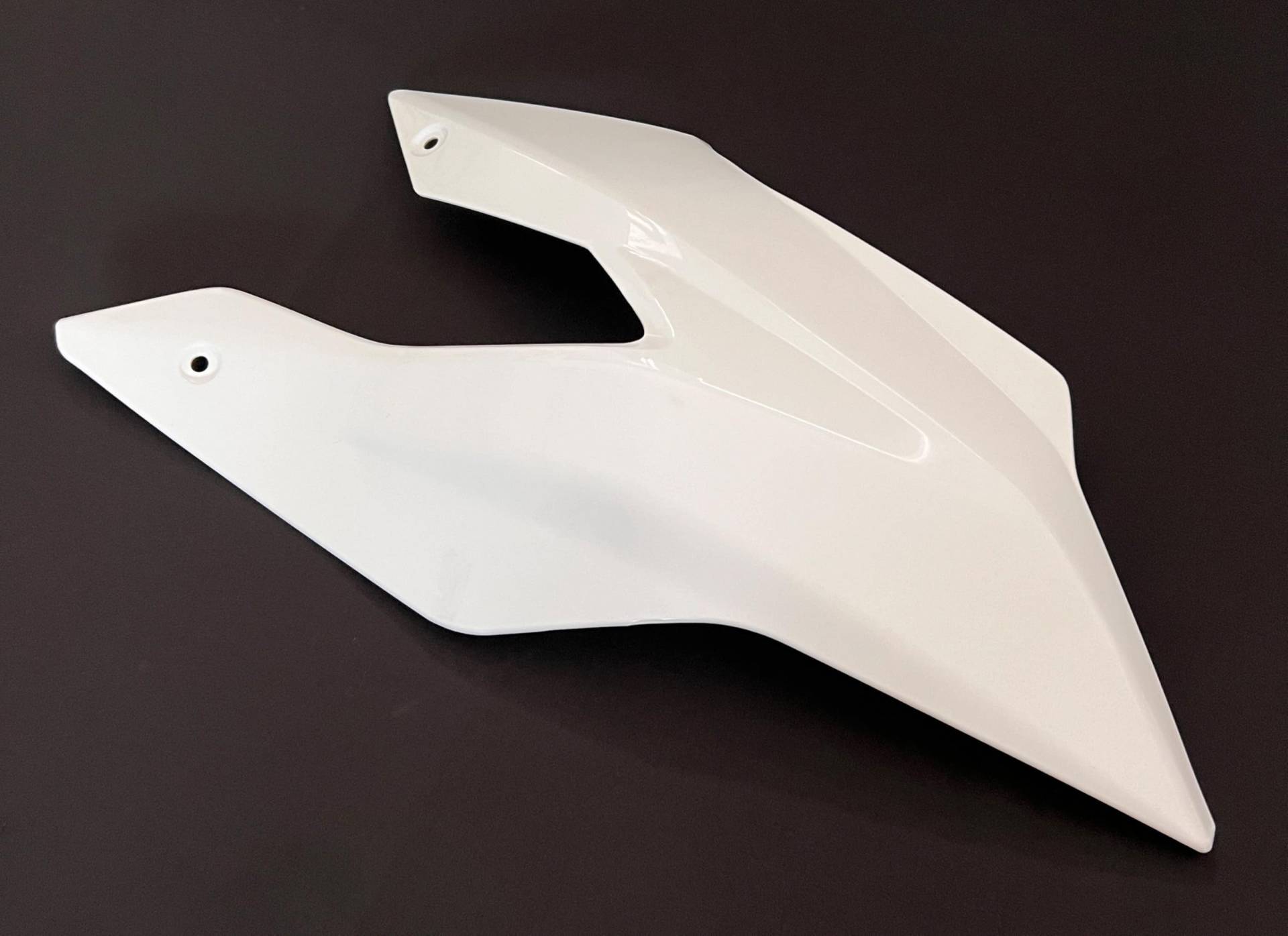 Plastik Verkleidung Spoiler weiß mit/ohne race-styles Dekor Aufkleber passend für Aprilia SX 125 2018 bis 2024 (Tankverkleidung rechts Weiss) von race-styles