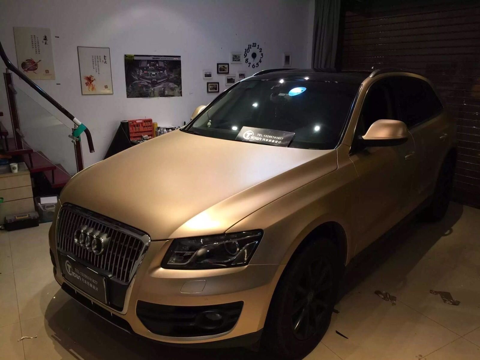 speedwerk-motorwear 3D Chrom Matt Sahara Gold Metallic mit Luftkanälen,Car Wrapping, Profi Folie 2m x 1,52m von speedwerk-motorwear